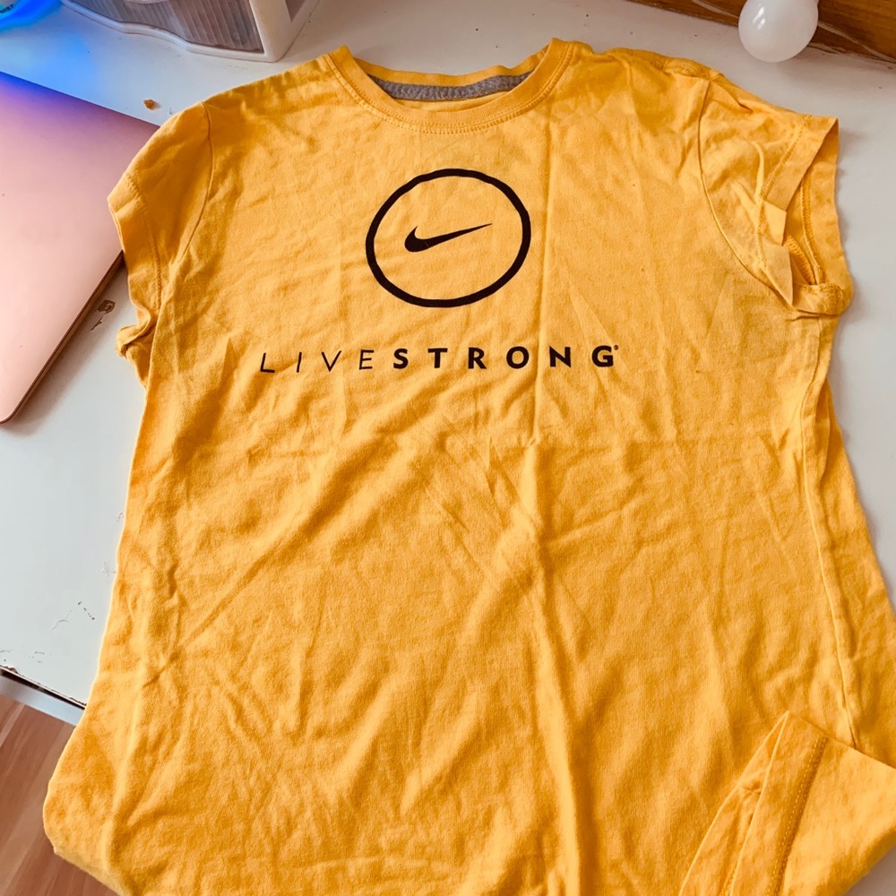 Women Nike top